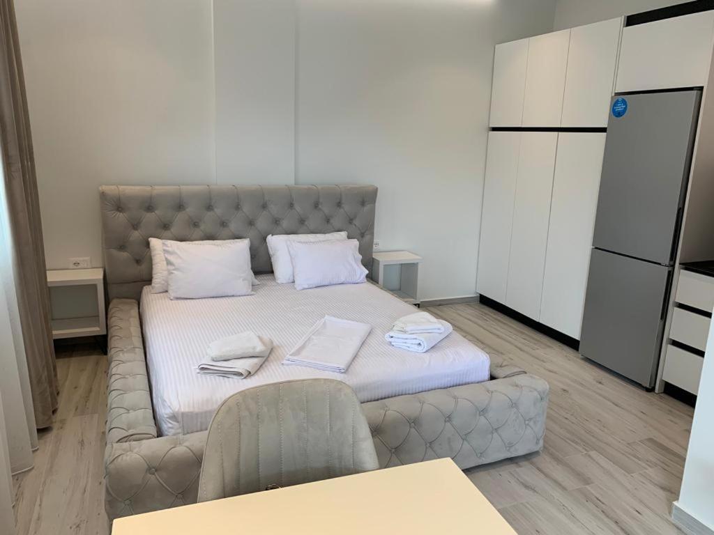 Delfin Apartments Саранда Экстерьер фото