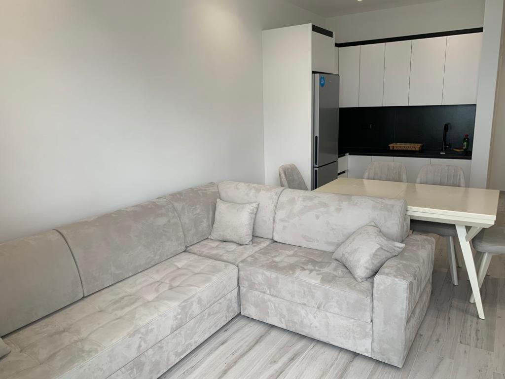 Delfin Apartments Саранда Экстерьер фото