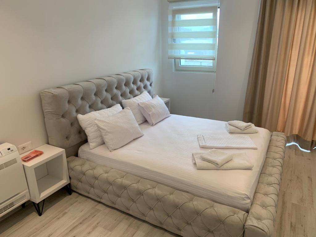 Delfin Apartments Саранда Экстерьер фото