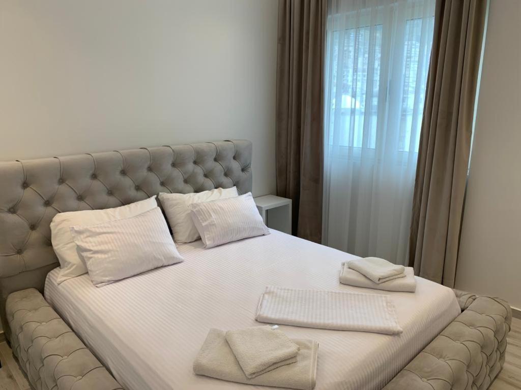 Delfin Apartments Саранда Экстерьер фото